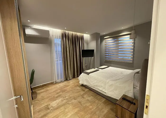 Sevians * Golem (Tirana)